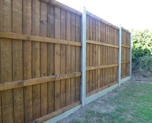 garden fence installers in Bracknell